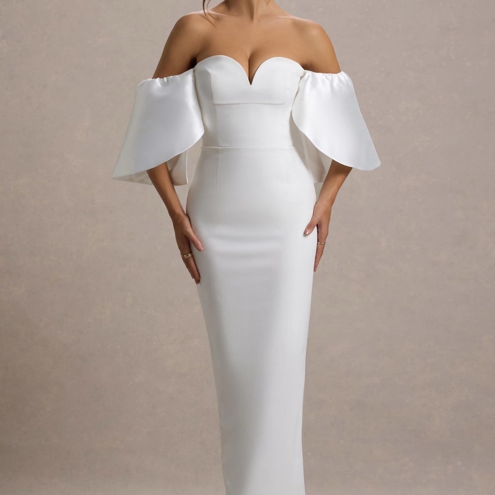 Club L London White Off-Shoulder Gown